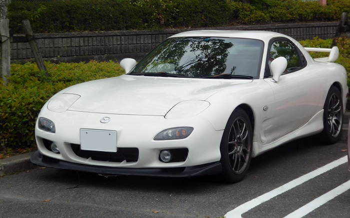 The RX-7 remains the more popular choice amongst Mazda fans. 